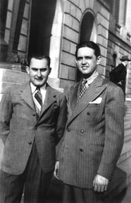 Amis des Delmore Brothers :
					Merle Travis et Grandpa Jones